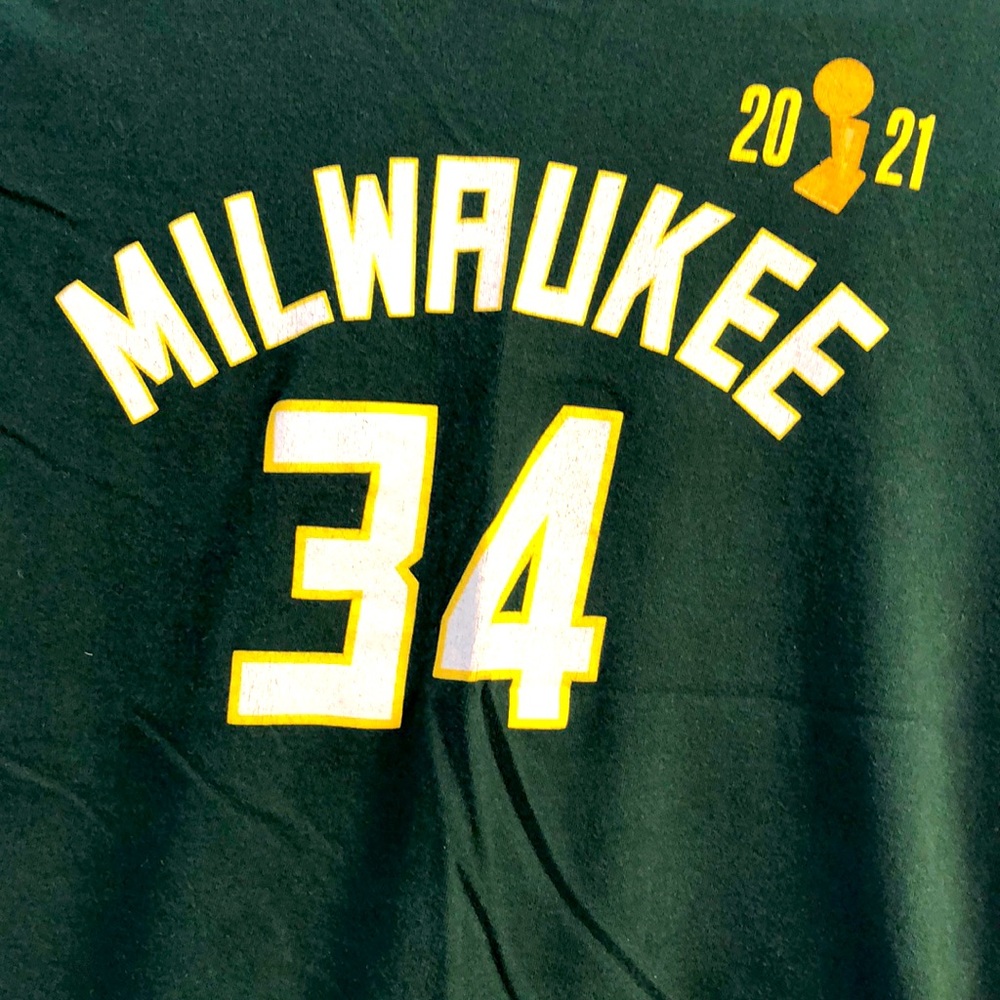 Milwaukee Bucks #34 Antetokounmpo NBA 2021 Champs T-Shirt